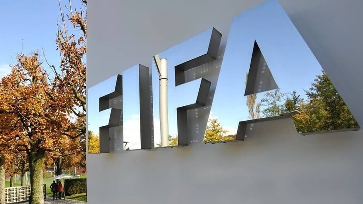 Fifa revela casos de ofensas online aos jogadores e cobra plataforma de redes sociais