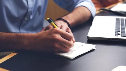 Entre 2021 e 2022, houve uma alta de 11 pontos porcentuais no nível de engajamento, de 12% para 23% dos funcionários em tempo integral e parcial.