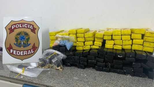 Entre as drogas apreendidas, estão 78 kg de maconha, segundo a PF