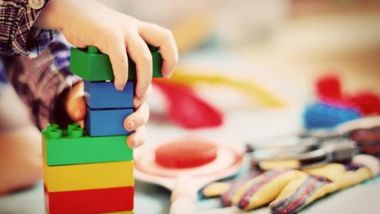 Entre as sete vítimas estão um professor, dois pais e três alunos