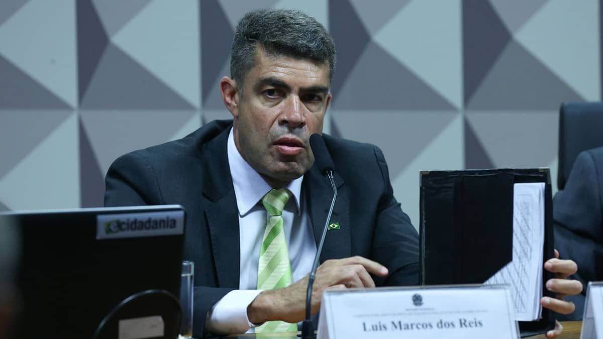 Ministro Alexandre de Moraes concede liberdade provisória a aliados de Bolsonaro