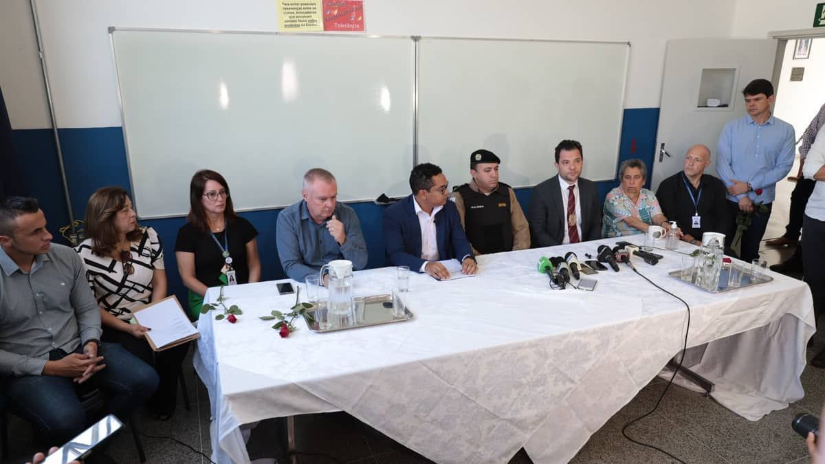 Polícia Civil apreendeu celular, cadernos e gravuras de ex-aluno que atacou escola em Poços de Caldas