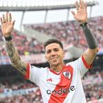 Torcedores do River Plate cantam música racista durante homenagem para jogador