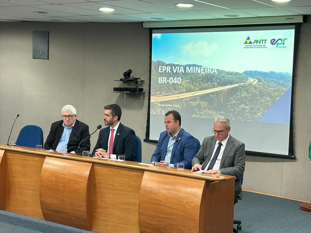 EPR detalha projeto, cronograma de obras e valores do pedágio da BR-040