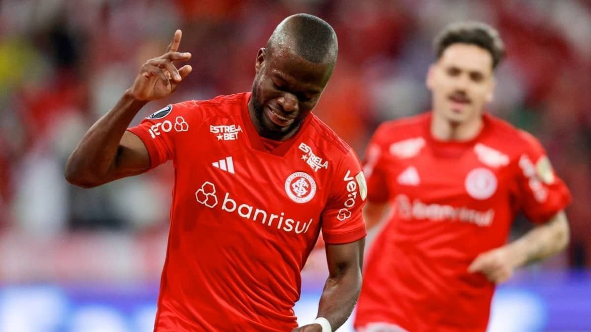 Valencia fez quatro dos seis gols do Internacional nos mata-matas da Libertadores