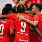 Mauricio brilha e Internacional bate Flamengo no Beira-Rio pelo Brasileirão