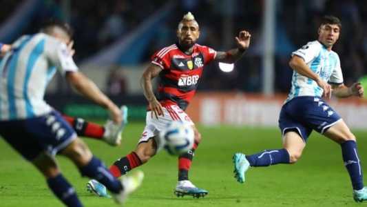 Equipe foi à Argentina e empatou com Racing