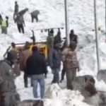 Avalanche mata pelo menos sete turistas soterrados no Himalaia