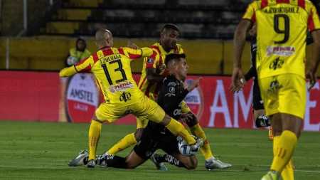 Equipes empataram em 1 a 1, resultado que favoreceu o Deportivo Pereira