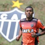 Ex-zagueiro do Atlético, Erazo concorre à prefeitura em cidade portuária no Equador