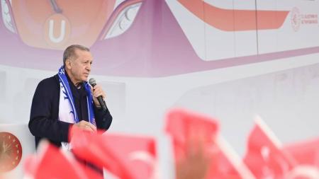 Erdogan confirmou a data do pleito em encontro com jovens neste domingo (22)