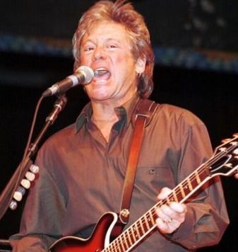 Morre Eric Carmen, cantor do hit 'All by Myself', aos 74 anos