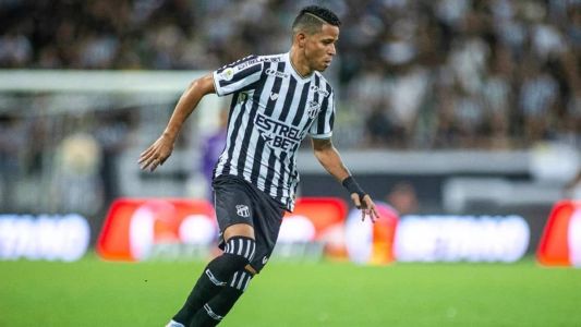 Erick em ação na Arena Castelão contra o Ituano, nesta sexta-feira