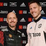 Manchester United anuncia a contratação de atacante holandês Weghorst