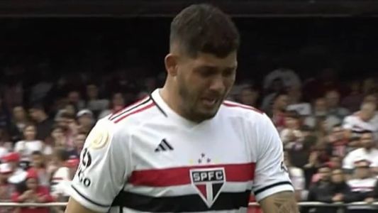 Erison deixou o gramado do Morumbi chorando