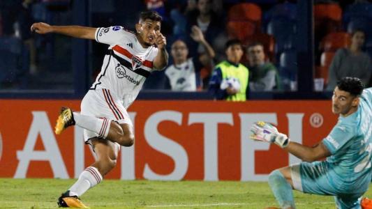 Erison, lesionado, não atua pelo São Paulo desde abril