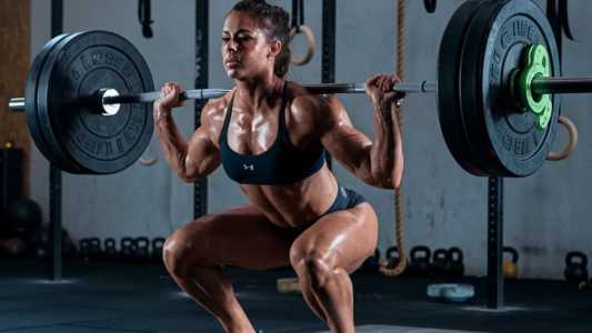 erros que atrapalham seu treino de glúteos e pernas (e como corrigir)