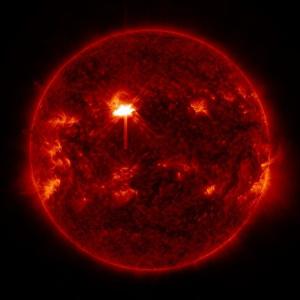 Erupção solar