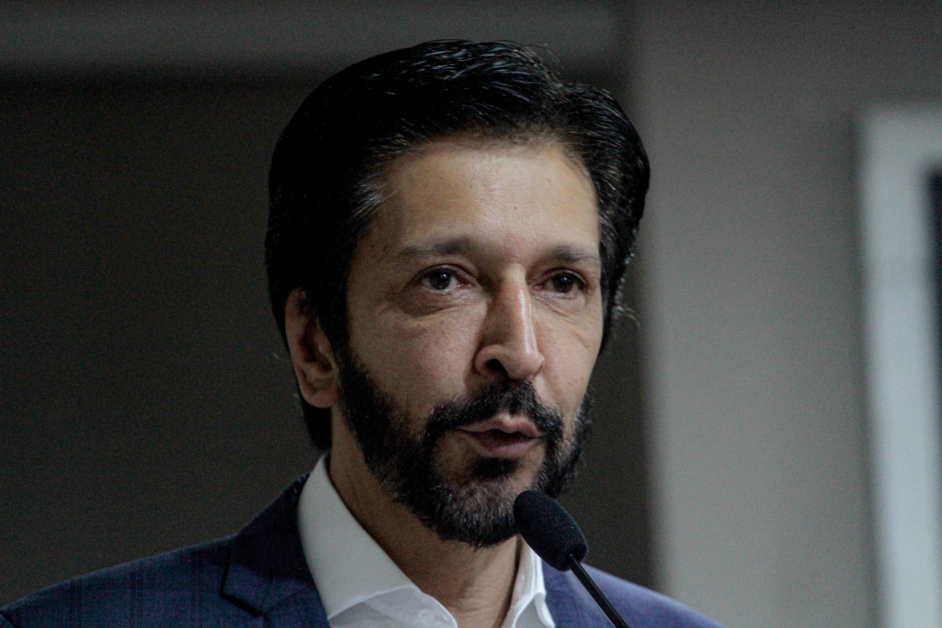 Adversário de Boulos, Ricardo Nunes sugere que pedido de voto de Lula foi 'calculado'