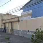 Professora investigada por falas racistas durante aula é afastada em MG: 'o traço não ajuda'