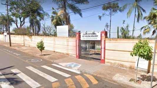Escola fica em Cambé, no norte do Paraná