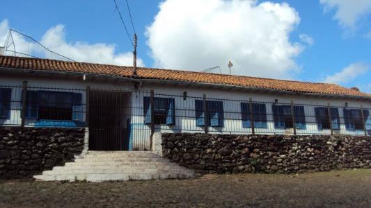 Escola Municipal Juventina Drummond em Ouro Preto é alvo de ato de vandalismo