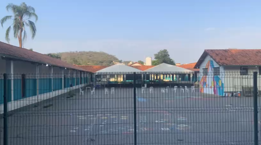 Secretaria de Estado de Educação de Minas Gerais (SEE/MG) apura o caso. Estudantes passaram mal após a segunda remessa de salpicão