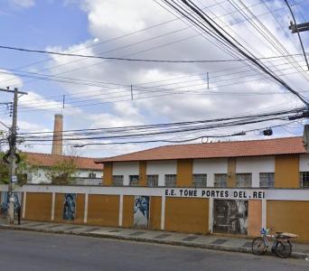 O governador de São Paulo, Geraldo Alckmin, suspendeu nesta sexta-feira decreto sobre a reorganização escolar no estado.