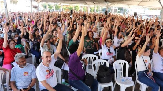 Escolas do município retomam as aulas após paralisação e sindicato vota indicativo de greve