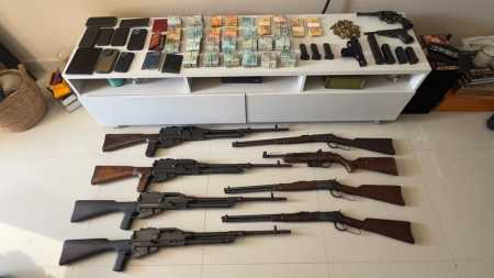 PF apreendeu armas irregulares e dinheiro em espécie em operação que prendeu 'Chupeta'