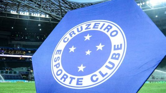 Escudo do Cruzeiro no Allianz Parque, estádio do Palmeiras, em São Paulo