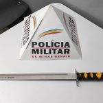 Ladrão com espada ninja é preso após ameaçar foliões no Carnaval de BH