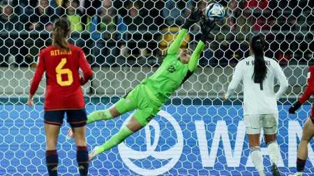 Espanha goleou a Costa Rica nesta sexta-feira (21), por 3 a 0