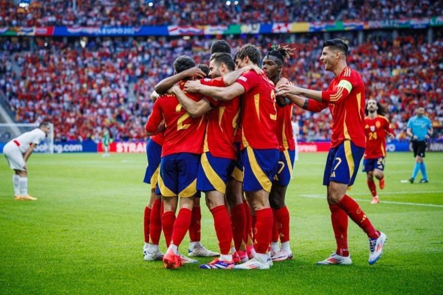 Campeões da Eurocopa com a Espanha são punidos pela UEFA por cânticos polêmicos