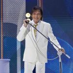 Roberto Carlos faz show gratuito em capital para celebrar Natal