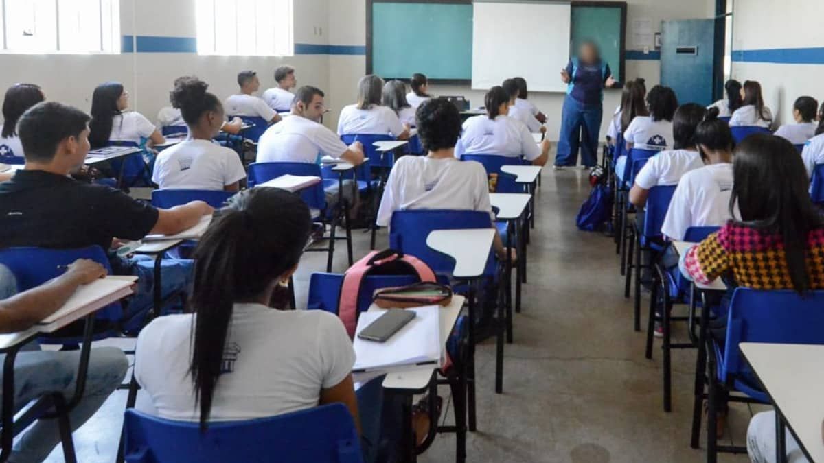 Como conversar com meu filho sobre os ataques nas escolas? Especialistas dão dicas para pais
