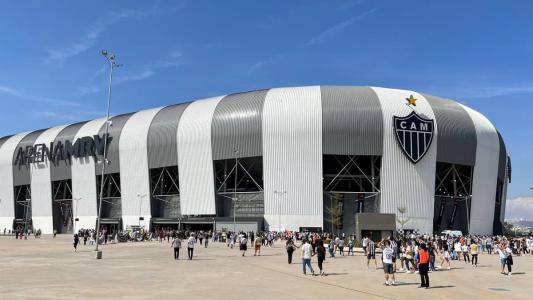 Esplanada da Arena MRV, em Belo Horizonte, neste domingo (16)