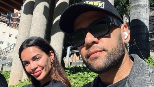 Esposa de Daniel Alves postou foto da carta nas redes