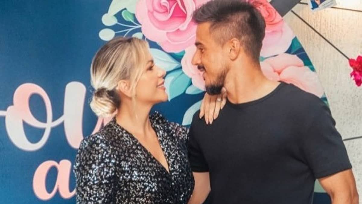 Esposa de Willian Bigode dispara contra dono de empresa: 'estamos f...'