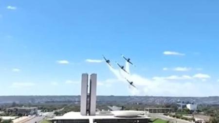 Esquadrilha da Fumaça em Brasília