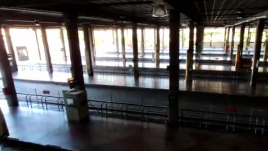 Estação Barreira está fechada na manhã desta segunda-feira (16)