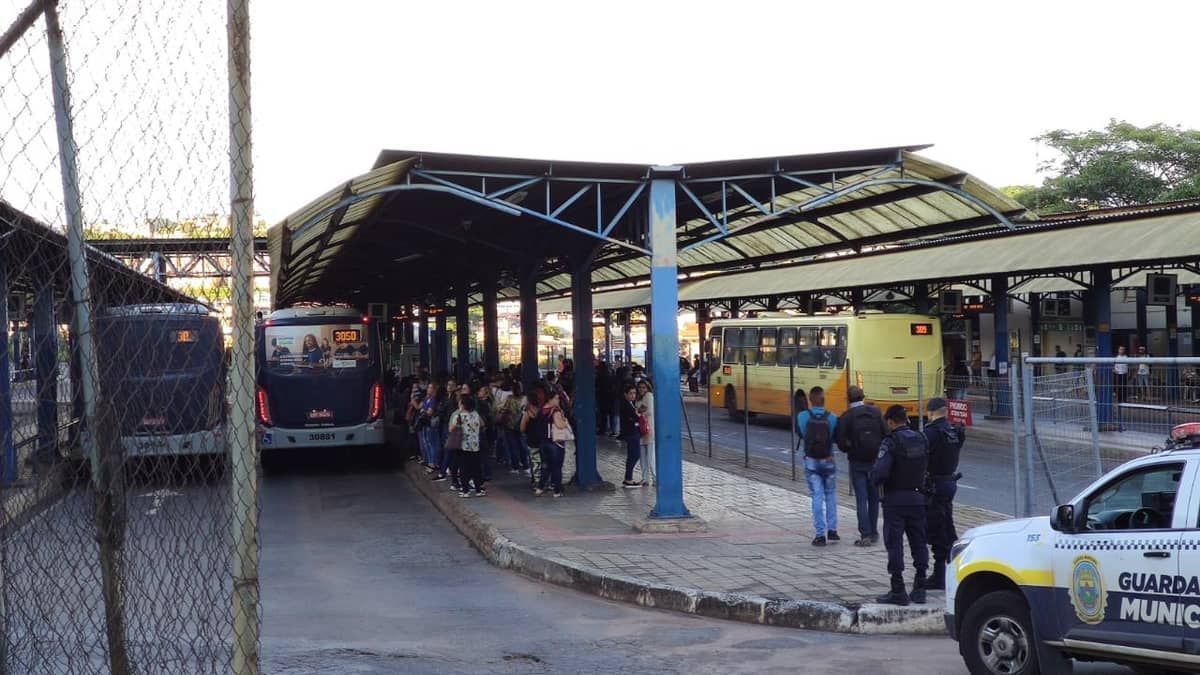 Greve de ônibus em BH: estações Barreiro e São Gabriel são fechadas 