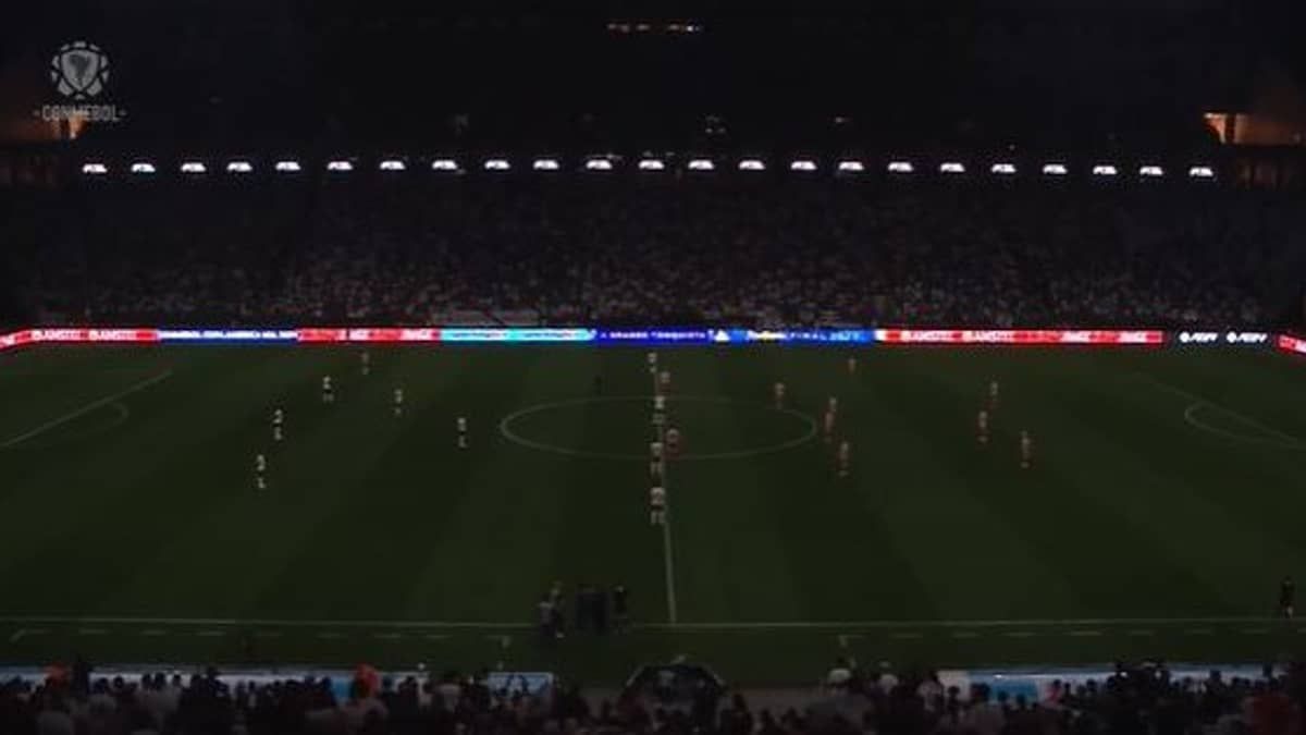 Corinthians presta homenagens a torcedores mortos em acidente; veja vídeo