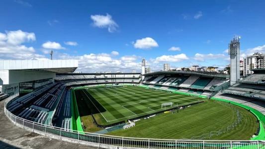 Estádio Couto Pereira preparado para receber Coritiba x Flamengo, neste domino (20)