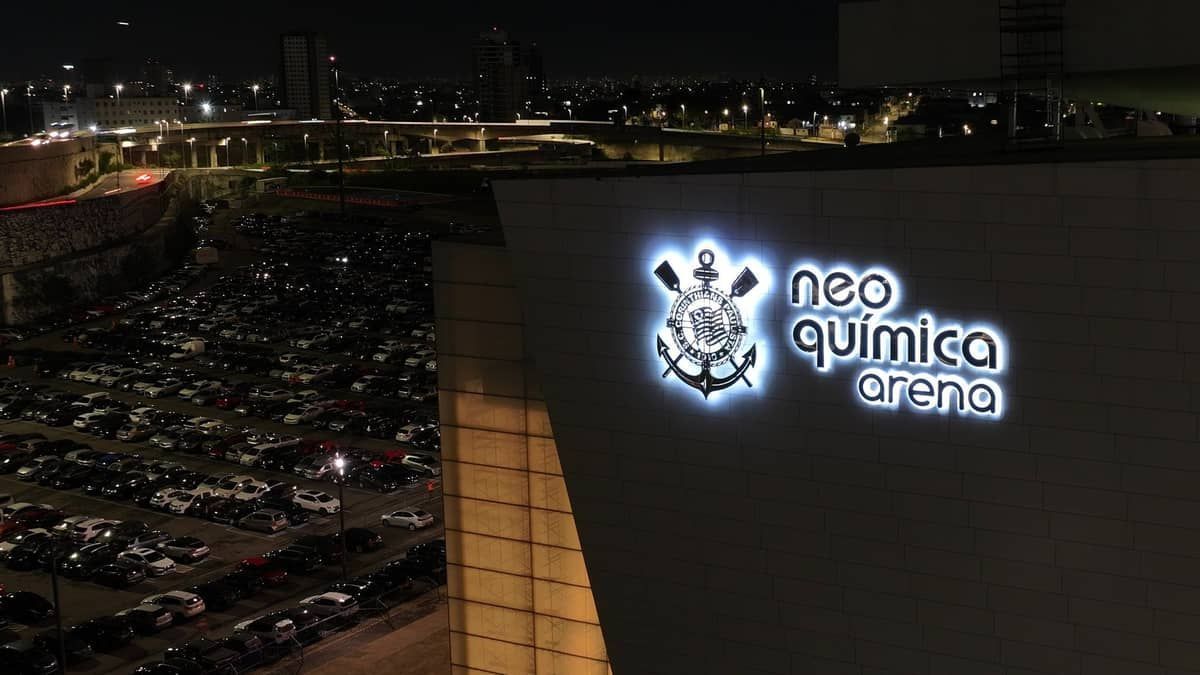 Corintiano de 16 anos sofre descarga elétrica e morre nos arredores da Neo Química Arena