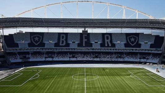 Estádio leva o nome de Nilton Santos