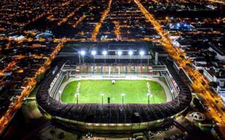 Estádio Rei Pelé, em Maceió