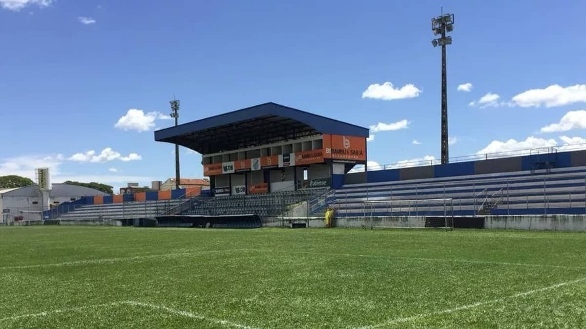 Homem é impedido de frequentar estádio por dois anos após caso de racismo em MG