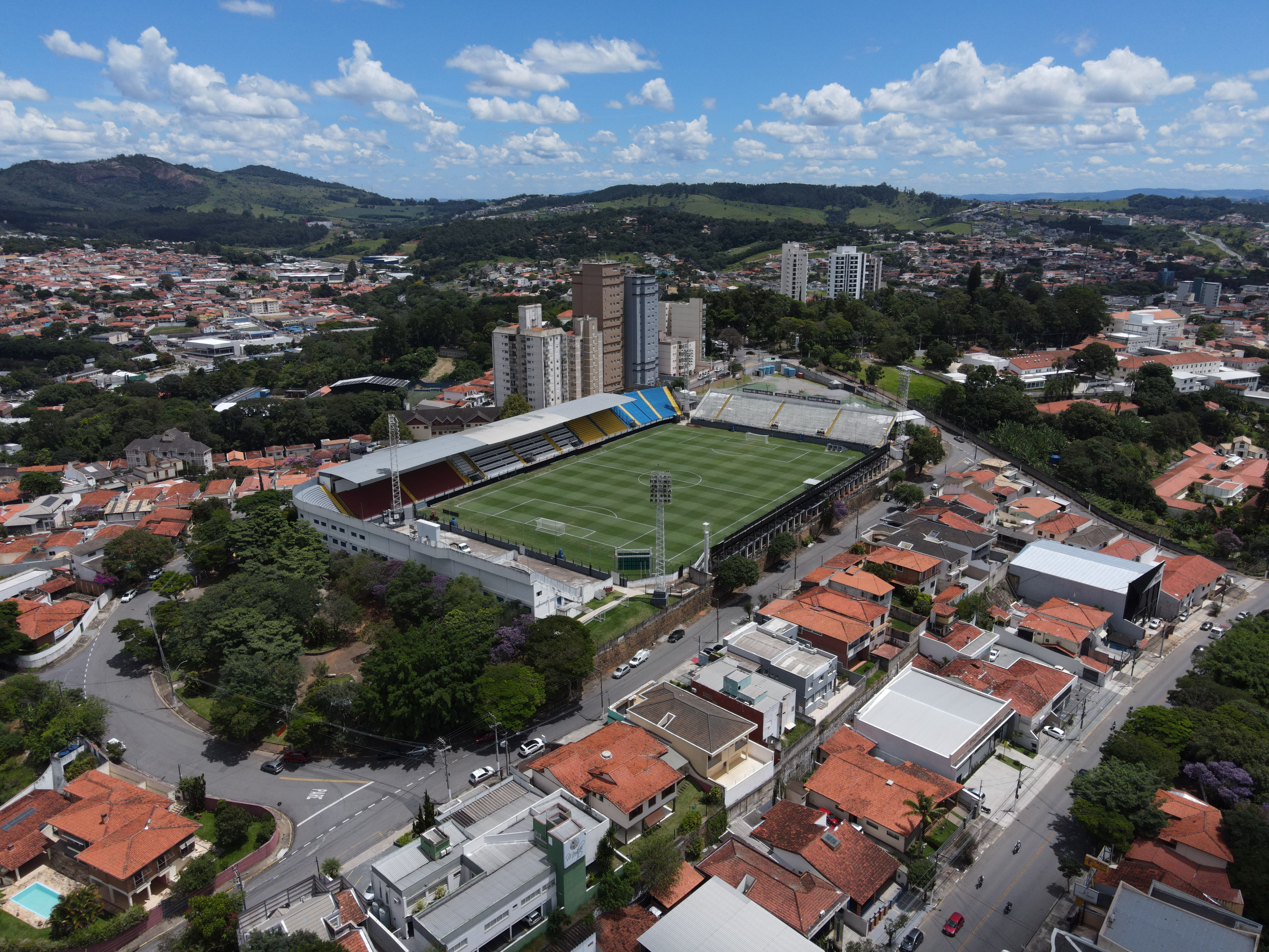 Grêmio deve treinar em Atibaia-SP e jogar em Bragança Paulista após enchentes no RS