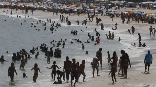 Estados banhados pelo litoral estão no alerta de calor do Inmet